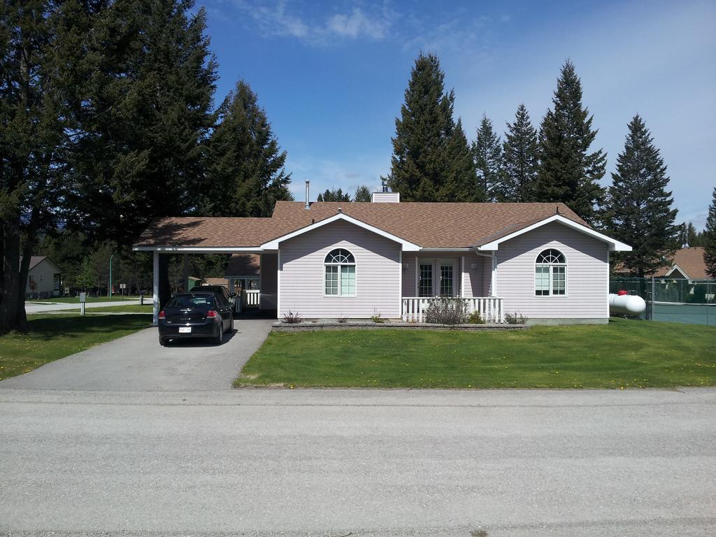 Radium Valley Vacation Resort Invermere Exterior foto